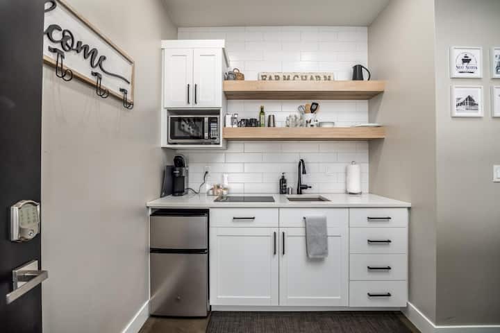 7bcad085-6f7c-4043-baab-6211f81e054b